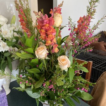 Flowers In Design - These flowers were so special. A generous arrangement when my dad passed away. - Florists Near Me - Elk Grove, California Flowers In Design - These flowers were so special. A generous arrangement when my dad passed away. - Florists Near Me - Elk Grove, California