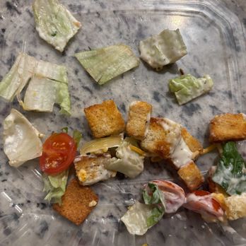 Willie's Grill & Icehouse - Old lettuce, stale croutons and old tomato's. Gross!! - American Near Me - San Antonio, Texas Willie's Grill & Icehouse - Old lettuce, stale croutons and old tomato's. Gross!! - American Near Me - San Antonio, Texas