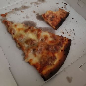 DiLeo's Pizzeria - Cold soggy burnt pizza. - Pizza Near Me - Elmhurst, Illinois