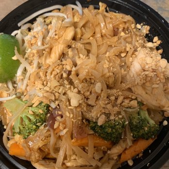 Kajohn Thai Restaurant - Chicken pad thai - Thai Near Me - Halifax, Nova Scotia Kajohn Thai Restaurant - Chicken pad thai - Thai Near Me - Halifax, Nova Scotia
