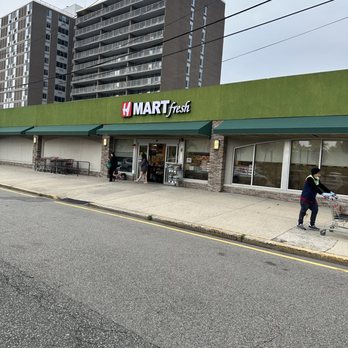 H Mart - Korean Near Me - Fort Lee, New Jersey