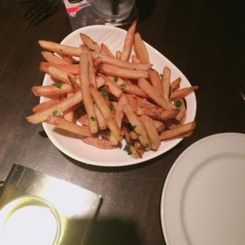 Yard House - New American Near Me - Rancho Mirage, California