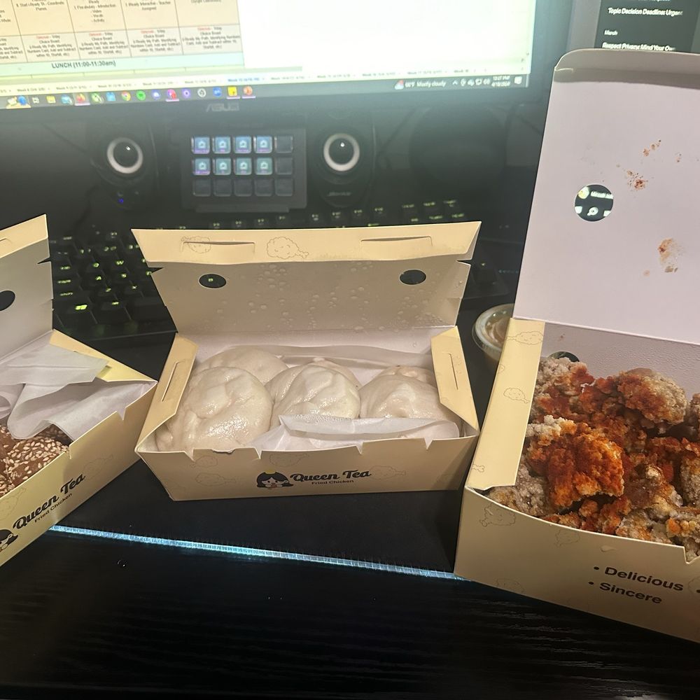 Seasons Fruit Tea, Steamed Pork Buns, and Taiwanese Salt and Pepper Chickninis
