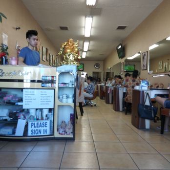 DD Nails - Busy at work - Nail Salons Near Me - Phoenix, Arizona