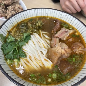 Pearl House Restaurant - Beef brisket and tendon noodle thin. - Taiwanese Near Me - Vancouver, British Columbia Pearl House Restaurant - Beef brisket and tendon noodle thin. - Taiwanese Near Me - Vancouver, British Columbia