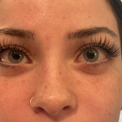 Salon 205 - After Eyelash Extension
