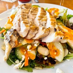 Flying Goose Brew Pub & Grille - Grilled Chicken Harvest Salad GF