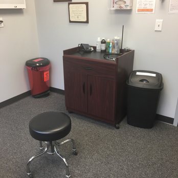 Neurosurgical Specialists - Standard exam room. - Neuropathologists Near Me - Chesapeake, Virginia Neurosurgical Specialists - Standard exam room. - Neuropathologists Near Me - Chesapeake, Virginia