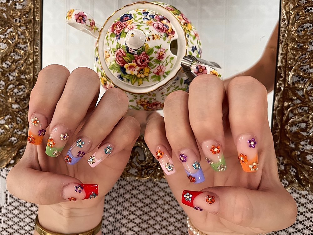 Speckled Nails & Spa Logo