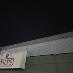 Dooly's - Outside