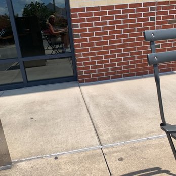 Chipotle Mexican Grill - Outdoor dining - Fast Food Near Me - Goldsboro, North Carolina