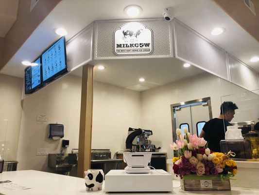 Sweet Cow Cafe - Ice Cream | Bubble Tea | Dessert by null