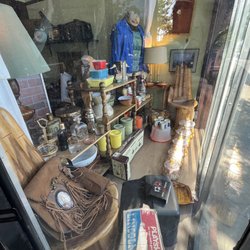 Average Joe's Vintage Collective - Display window