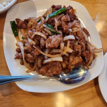 Chengdu Taste - Beef and onions - Szechuan Near Me - Honolulu, Hawaii