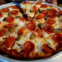 The Keg - Cauliflower crust pizza with pepperoni, onion, and mushroom