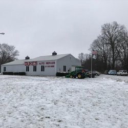 Duke's Place/Duke's Auto Repair