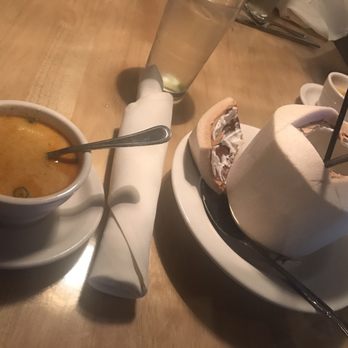 Le Basil - Thai Near Me - Palm Desert, California