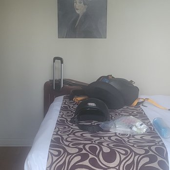 Inn on St Ann - No run to unpack ur suitcase unless u have a really small one - Hotels Near Me - New Orleans, Louisiana Inn on St Ann - No run to unpack ur suitcase unless u have a really small one - Hotels Near Me - New Orleans, Louisiana