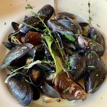 Le Diplomate - Moules frites - Brasseries Near Me - Washington, DC, District of Columbia