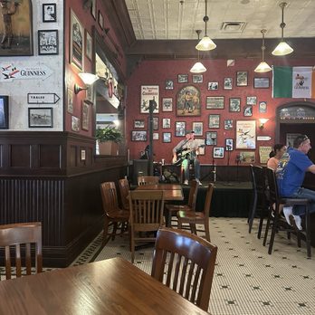 Finnegan's Bar & Grill - American Near Me - Orlando, Florida