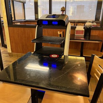 Hiro Ramen & Tea - Server Robot! - Ramen Near Me - Columbus, Ohio