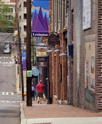 5 Walnut Wine Bar by null