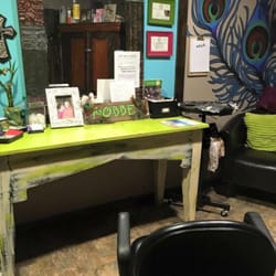 Serenity Salon - Robbe's station