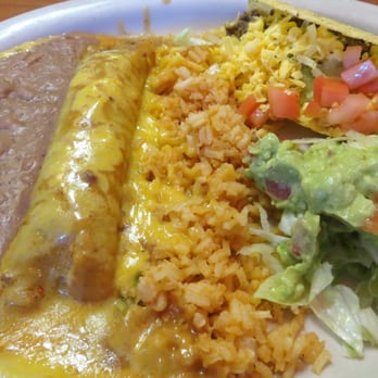 Camino Real Restaurant - enchilada, guacamole and crunchy taco plate from the lunch menu....good stuff! - Mexican Near Me - Austin, Texas Camino Real Restaurant - enchilada, guacamole and crunchy taco plate from the lunch menu....good stuff! - Mexican Near Me - Austin, Texas