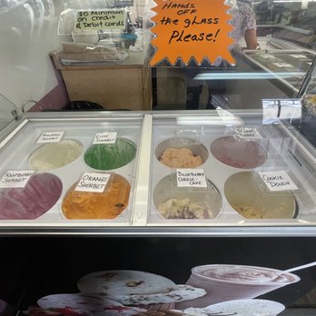 U Scream 4 Ice Cream - a display of different flavors of ice cream - Ice Cream & Frozen Yogurt Near Me - Tombstone, Arizona U Scream 4 Ice Cream - a display of different flavors of ice cream - Ice Cream & Frozen Yogurt Near Me - Tombstone, Arizona