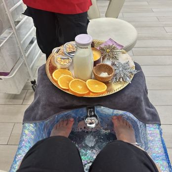 Glow Me & Nails - Nail Salons Near Me - Chino, California