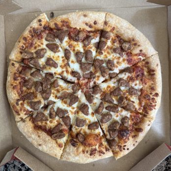 Pizza Hut - Medium pizza - Pizza Near Me - Lenoir, North Carolina Pizza Hut - Medium pizza - Pizza Near Me - Lenoir, North Carolina