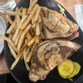 Hashtag 95 - Ruben - Breakfast & Brunch Near Me - Oak Lawn, Illinois