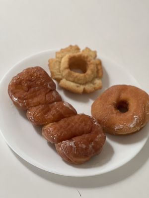 Grand Mission Donuts & Bakery by null