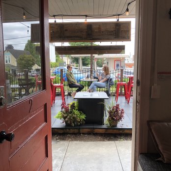 Uptown Wine & Beer - Enjoy wine and bites on the patio - Wine Bars Near Me - Snohomish, Washington