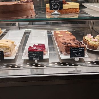 Baker Hansen - 08/28/23 - Bakeries Near Me - Oslo, 03