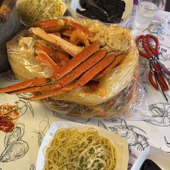 Cap't Loui Seafood Boil - Cajun/Creole Near Me - Los Angeles, California