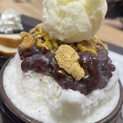 Sul & Bean - Korean Dessert Cafe - Red bean bingsu