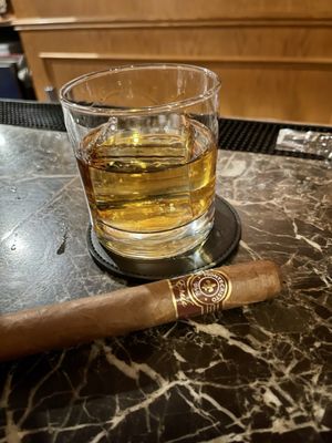 Churchill Bar by null