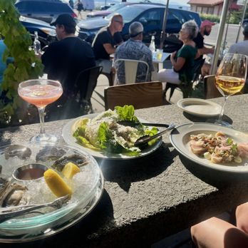 Harry's Beach House - outside seating - Breakfast & Brunch Near Me - Seattle, Washington