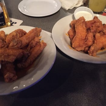 Locker Room - Hot wings !! Made to perfection crisp n golden n juicy jumbo wings happy hour $6 3-6pm Monday thru Friday - Burgers Near Me - Florissant, Missouri Locker Room - Hot wings !! Made to perfection crisp n golden n juicy jumbo wings happy hour $6 3-6pm Monday thru Friday - Burgers Near Me - Florissant, Missouri