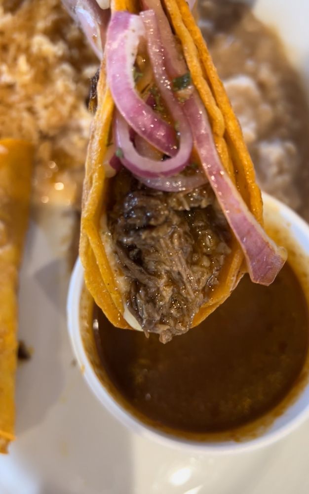 Food from Tacos Plaza