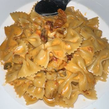 Radicchio Cafe - Farfalle POSITANO, creamy and taste so phenomenal, i rate this 10/10 - Italian Near Me - Philadelphia, Pennsylvania Radicchio Cafe - Farfalle POSITANO, creamy and taste so phenomenal, i rate this 10/10 - Italian Near Me - Philadelphia, Pennsylvania