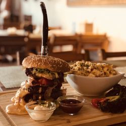 Mo’s Esszimmar - Fuchslocher Burger