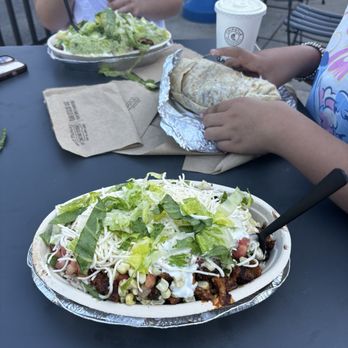 Chipotle Mexican Grill - Mexican Near Me - Bridgeport, Connecticut