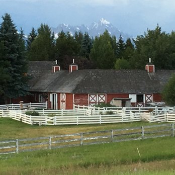 Rancho Alegre Lodge - View of barn from pasture - Bed & Breakfast Near Me - Jackson, Wyoming Rancho Alegre Lodge - View of barn from pasture - Bed & Breakfast Near Me - Jackson, Wyoming