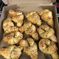Ray Rays Pizza Shop - Garlic knots!!!