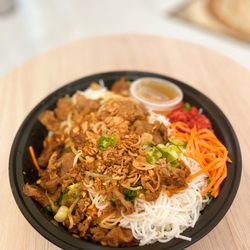 Chef Papa Vietnamese Kitchen - Lemongrass Pork Vermicelli | Instagram: GaoGirlsGrubbin