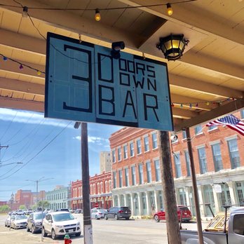 3 Doors Down Bar - Wine Bars Near Me - Galveston, Texas