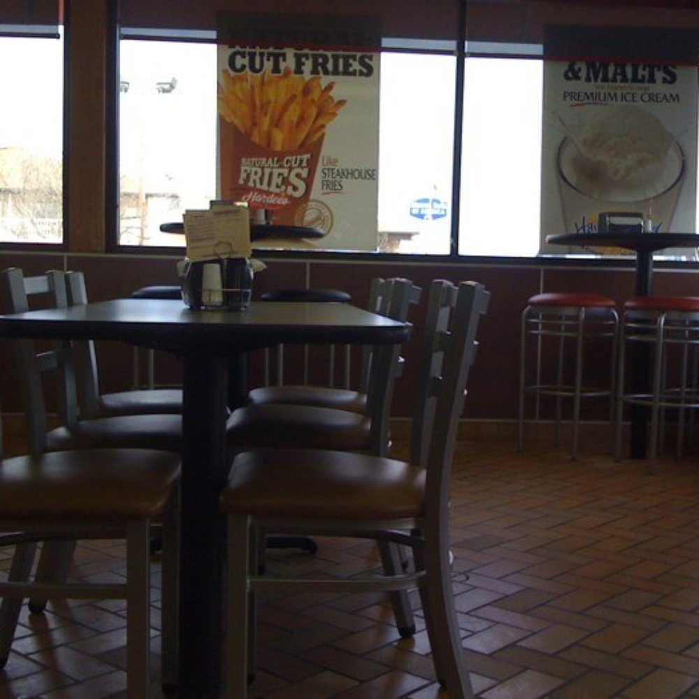 Hardee's - Brand new interior (3/8/10) - Fast Food Near Me - Madisonville, Tennessee