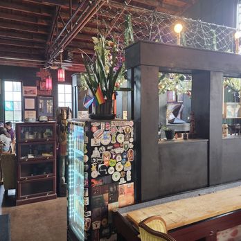 PETTY THIEVES BREWING COMPANY - Updated February 2026 - 215 Photos & 66 ...